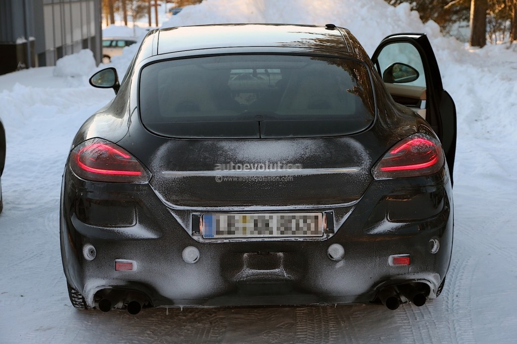 spyshots-2014-porsche-panamera-winter-testing-sports-new-lights_2