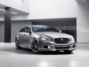Jaguar-XJR_2014_1280x960_wallpaper_01