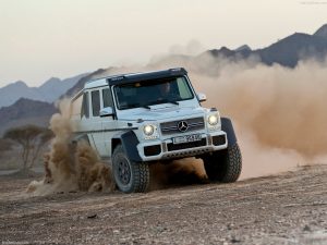 Mercedes-Benz-G63_AMG_6x6_Concept_2013_1280x960_wallpaper_08