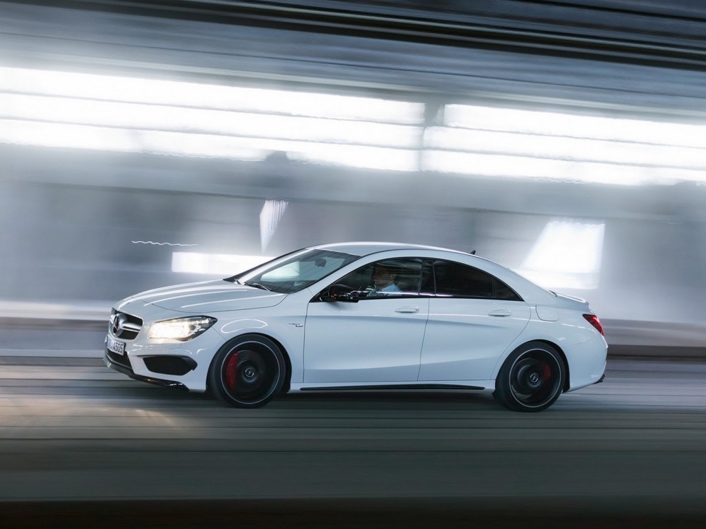 New-Mercedes-CLA-45-AMG-8[2]
