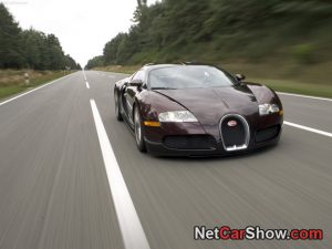 Bugatti-Veyron_2005_photo_04