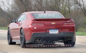 2014-Chevrolet-Camaro-ZL1-coupe-spy-shot-left-rear-1