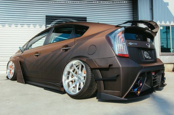 toyota-prius-tuned-2-538f42013e977